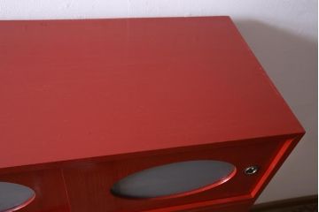 アンティーク家具　総桐材　カシュー　朱塗りの美しい色合いがモダンな桐箪笥(タンス、たんす、衣装箪笥)(R-045129)