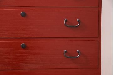 アンティーク家具　総桐材　カシュー　朱塗りの美しい色合いがモダンな桐箪笥(タンス、たんす、衣装箪笥)(R-045129)