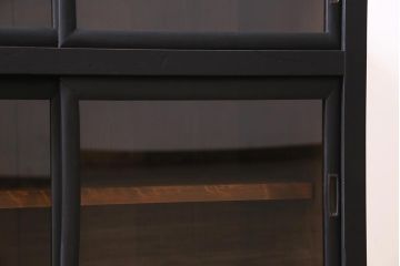 アンティーク家具　大正昭和初期　リメイク　メンズライクなお部屋におすすめの脚付きリビングボード(収納棚、戸棚、テレビ台)(R-045131)