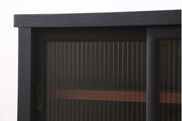 アンティーク家具　昭和初期　リメイク　モールガラス入り　ダークトーンがおしゃれな脚付きリビングボード(収納棚、戸棚、テレビ台)(R-045132)