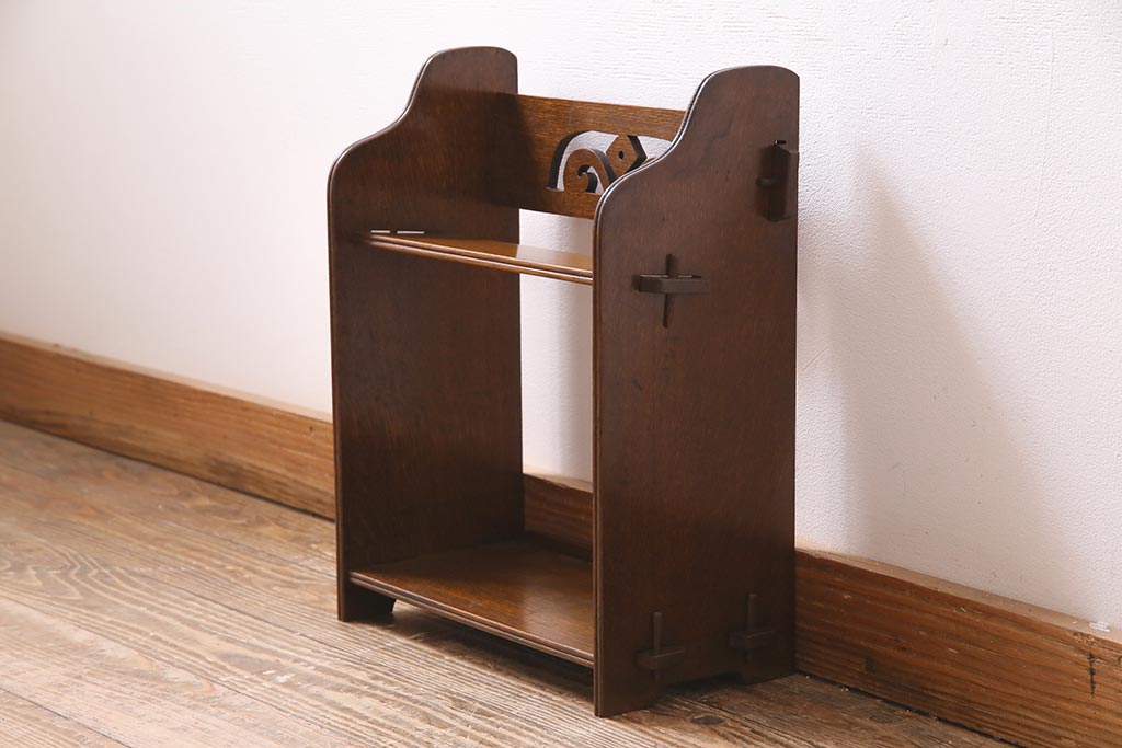 アンティーク家具　ナラ材　楔式　透かし　卓上にも置ける小ぶりな本棚(飾り棚、シェルフ)(R-045133)