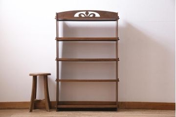 アンティーク家具　昭和レトロ　栓材　楔式　透かしがおしゃれな本棚(飾り棚、シェルフ)(R-045134)