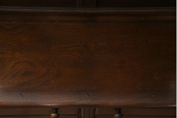 ヴィンテージ家具　イギリスビンテージ　ERCOL(アーコール)　Old Colonial(オールドコロニアル)　気品と風格が漂うカップボード(本棚、ブックシェルフ、食器棚)(R-045136)