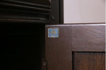 ヴィンテージ家具　イギリスビンテージ　ERCOL(アーコール)　Old Colonial(オールドコロニアル)　気品と風格が漂うカップボード(本棚、ブックシェルフ、食器棚)(R-045136)