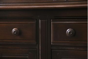 ヴィンテージ家具　イギリスビンテージ　ERCOL(アーコール)　Old Colonial(オールドコロニアル)　気品と風格が漂うカップボード(本棚、ブックシェルフ、食器棚)(R-045136)