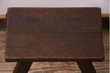 アンティーク家具　昭和レトロ　折りたたみ式　古い木の質感が味わい深い踏み台(花台)(R-045142)