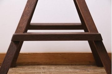 アンティーク家具　昭和レトロ　折りたたみ式　古い木の質感が味わい深い踏み台(花台)(R-045142)