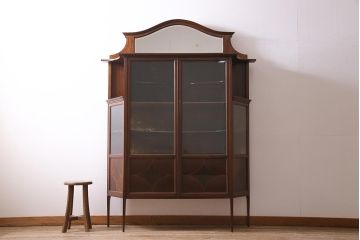 アンティーク家具　イギリスアンティーク　マホガニー材　ミラーバック　品の良い象眼細工入りのキャビネット(飾り棚、収納棚)(R-045147)