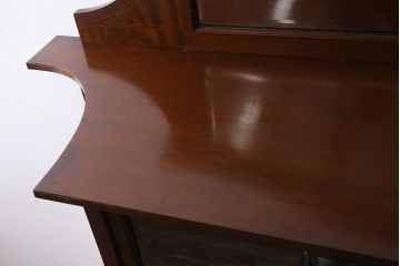 アンティーク家具　イギリスアンティーク　マホガニー材　ミラーバック　品の良い象眼細工入りのキャビネット(飾り棚、収納棚)(R-045147)