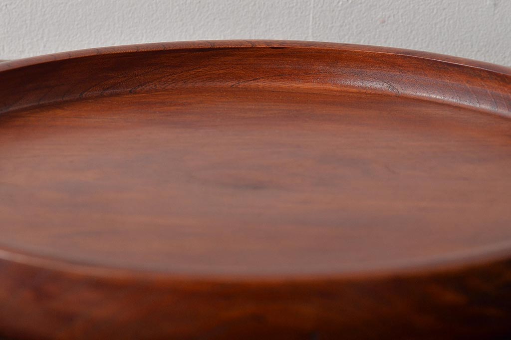 アンティーク雑貨　昭和初期　ケヤキ材製　明るい木色と木目が味わい深い丸盆(欅、トレー、お盆)(R-045151)