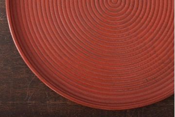 明治〜大正　朱塗　轆轤目欅　丸盆(ケヤキ、渦巻、根来?)(R-045152)