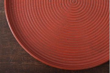 明治〜大正　朱塗　轆轤目欅　丸盆(ケヤキ、渦巻、根来?)(R-045153)