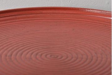 明治〜大正　朱塗　轆轤目欅　丸盆(ケヤキ、渦巻、根来?)(R-045153)