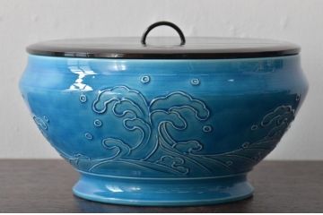 真葛香斎　浅黄交趾波之絵　平水指　共箱　茶道具(R-045164)