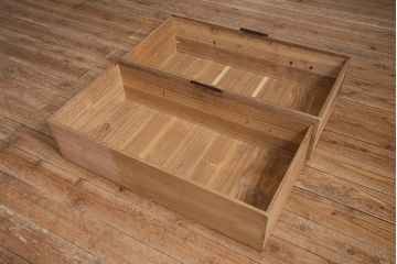 アンティーク家具　明治大正期　天板リメイク　総桐材の上質な箪笥ローボード(テレビ台、テレビボード、衣装箪笥、和タンス)(R-045170)