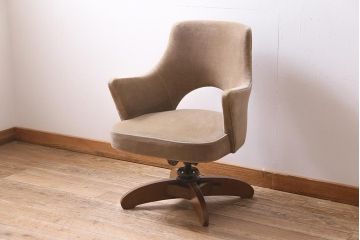 ビンテージ家具　和製　昭和中期　珍しいデザインの昭和レトロな回転チェア(回転椅子、ドクターチェア、アームチェア、ワークチェア)(R-045172)
