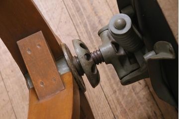 ビンテージ家具　和製　昭和中期　珍しいデザインの昭和レトロな回転チェア(回転椅子、ドクターチェア、アームチェア、ワークチェア)(R-045172)