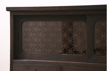 アンティーク家具　和製　昭和中期　古箪笥リメイク　レーザー組子入り　七宝文様　レトロモダンな脚付き箪笥ローボード(時代箪笥、収納棚、戸棚)(R-045175)