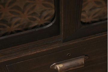 アンティーク家具　和製　昭和中期　古箪笥リメイク　レーザー組子入り　七宝文様　レトロモダンな脚付き箪笥ローボード(時代箪笥、収納棚、戸棚)(R-045175)