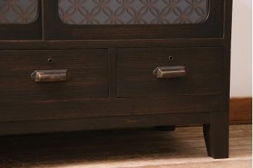 アンティーク家具　和製　昭和中期　古箪笥リメイク　レーザー組子入り　七宝文様　レトロモダンな脚付き箪笥ローボード(時代箪笥、収納棚、戸棚)(R-045175)