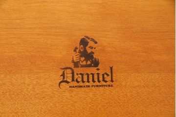 中古　横浜ダニエル(daniel)　A-532　3人掛け　木の温もりを感じるベンチロングチェア(ベンチ、ダイニングチェア、板座、長椅子)(定価約45万円)(R-045177)