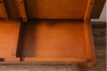 中古　横浜ダニエル(daniel)　A-532　3人掛け　木の温もりを感じるベンチロングチェア(ベンチ、ダイニングチェア、板座、長椅子)(定価約45万円)(R-045177)