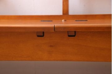 中古　横浜ダニエル(daniel)　A-532　3人掛け　木の温もりを感じるベンチロングチェア(ベンチ、ダイニングチェア、板座、長椅子)(定価約45万円)(R-045177)