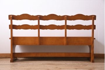 中古　横浜ダニエル(daniel)　A-532　3人掛け　木の温もりを感じるベンチロングチェア(ベンチ、ダイニングチェア、板座、長椅子)(定価約45万円)(R-045177)