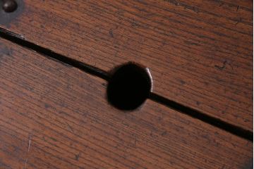 アンティーク雑貨　明治期　総ケヤキ材　錠前付き　引き出し付きが珍しい古い銭箱(銭函)(R-045185)