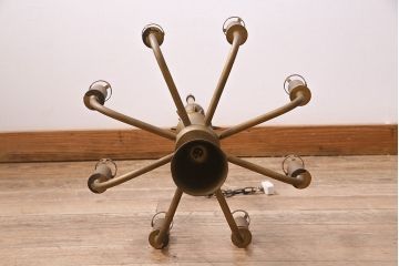 ヴィンテージ照明　アメリカビンテージ　8灯　星型のオブジェがポイントのシャンデリア(天井照明、吊り下げ照明)(R-045187)