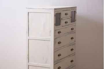 アンティーク家具　昭和中期　モールガラス入り　シャビーなペイントがおしゃれなチェスト(引き出し)(R-045278)