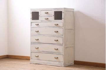 アンティーク家具　昭和中期　モールガラス入り　シャビーなペイントがおしゃれなチェスト(引き出し)(R-045278)