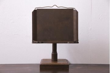 アンティーク雑貨　昭和初期　ナラ材　小振りの木製譜面台(譜面立て、レシピ台、メニュー台、イーゼル)(R-045299)