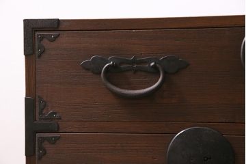 アンティーク家具　大正昭和初期　前面桐材　和の趣漂う箪笥ローボード(時代箪笥、ローチェスト、テレビ台)(R-045301)