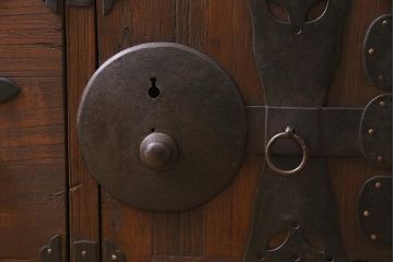 アンティーク家具　大正昭和初期　前面桐材　和の趣漂う箪笥ローボード(時代箪笥、ローチェスト、テレビ台)(R-045301)