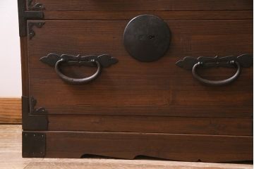 アンティーク家具　大正昭和初期　前面桐材　和の趣漂う箪笥ローボード(時代箪笥、ローチェスト、テレビ台)(R-045301)