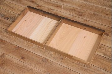 アンティーク家具　和製　明治大正期　ヒノキ材　引き出し付き　洋家具のような引手が目を引く文机(ローテーブル、座机)(R-045330)