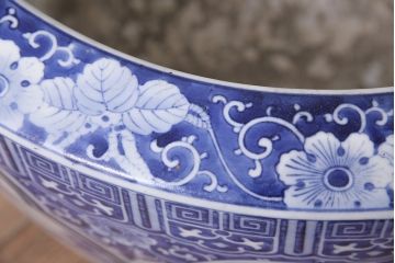 アンティーク雑貨　昭和初期　山水図　繊細に描かれた図柄が美しい瀬戸火鉢(鉢カバー)(R-045353)