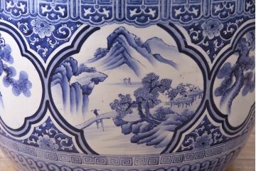 アンティーク雑貨　昭和初期　山水図　繊細に描かれた図柄が美しい瀬戸火鉢(鉢カバー)(R-045353)