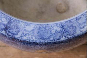 アンティーク雑貨　昭和初期　縁起物の図柄が目を惹く瀬戸火鉢(鉢カバー)(R-045355)