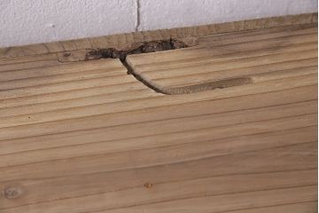 レトロ家具　和製アンティーク　ストリップド(剥離)　レトロガラスとモールガラスが目を惹く戸棚(ガラス戸棚、キャビネット、収納棚)(R-045356)