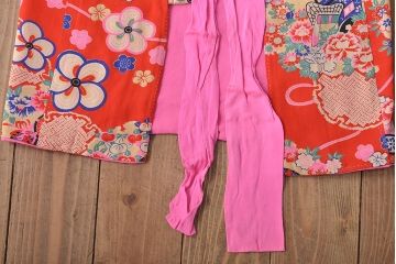 昭和初期　花に宝尽くし　錦紗縮緬　子供着物(正絹、古布)(R-045366)