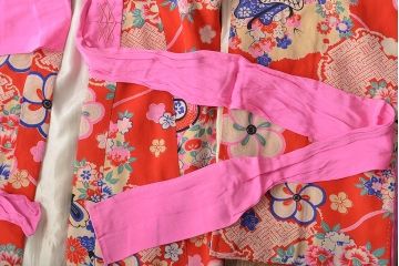 昭和初期　花に宝尽くし　錦紗縮緬　子供着物(正絹、古布)(R-045366)