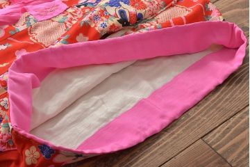 昭和初期　花に宝尽くし　錦紗縮緬　子供着物(正絹、古布)(R-045366)