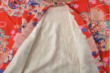 昭和初期　花に宝尽くし　錦紗縮緬　子供着物(正絹、古布)(R-045366)