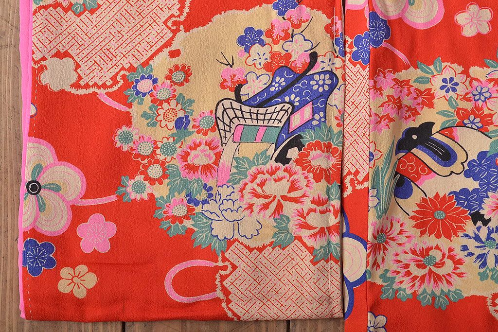 昭和初期　花に宝尽くし　錦紗縮緬　子供着物(正絹、古布)(R-045366)