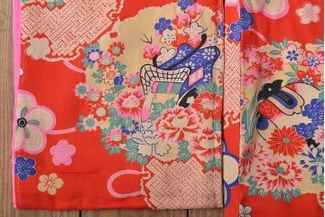 昭和初期　花に宝尽くし　錦紗縮緬　子供着物(正絹、古布)(R-045366)