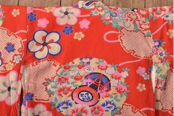 昭和初期　花に宝尽くし　錦紗縮緬　子供着物(正絹、古布)(R-045366)