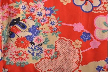 昭和初期　花に宝尽くし　錦紗縮緬　子供着物(正絹、古布)(R-045366)