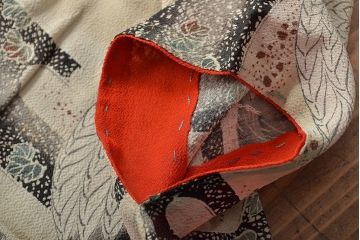 アンティーク着物　大正〜昭和初期　鶴丸柄　縮緬着物(正絹、古布)(R-045370)